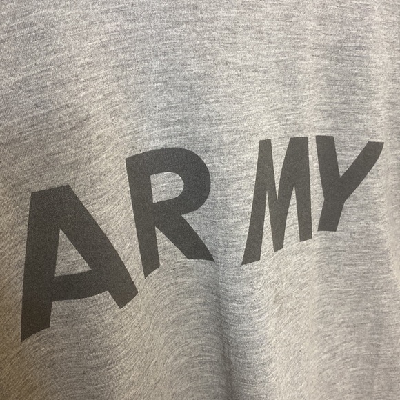 Small grey ARMY workout shirt . - Picture 3 of 4